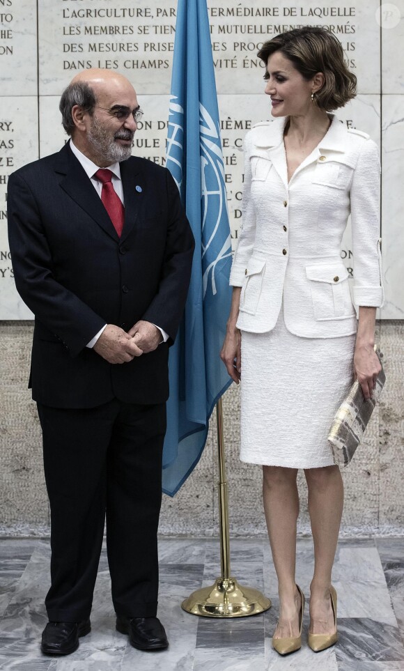La reine Letizia d'Espagne a été nommée le 12 juin 2015 Ambassadrice spéciale de la FAO pour la nutrition, à Rome, lors de la 39e conférence de de l'Organisation des Nations unies pour l'Alimentation et l'Agriculture. sa mission : aider à éradiquer la fin et à promouvoir une alimentation saine et durable.