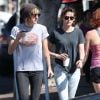 Exclusif - Kristen Stewart se promène avec Alicia Cargile dans les rues de West Hollywood, le 28 mars 2015