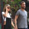 Taylor Swift et son petit-ami Calvin Harris sortent d'un restaurant à New York, le 28 mai 2015.  