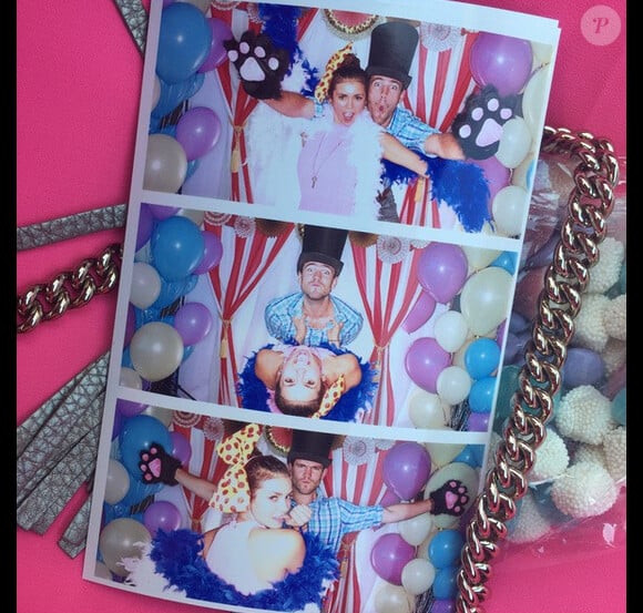 Nina Dobrev à la baby-shower de Jaime King, sur Instagram le 15 juin 2015
