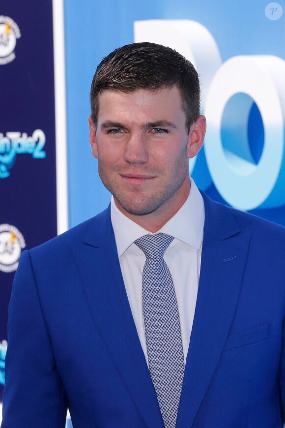 Austin Stowell - Première de Dolphin Tale 2, Los Angeles, le 7 septembre 2014