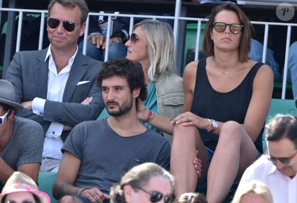 Laure Manaudou et son compagnon Jérémy Frérot lors de la finale masculine des Internationaux de France à Roland-Garros le 7 juin 2015 à Paris