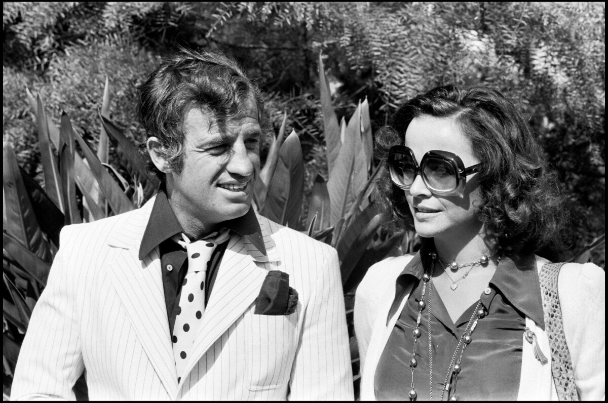 Photo : Jean-Paul Belmondo et Laura Antonelli à Cannes en mai 1974. -  Purepeople