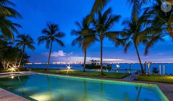 La star Jennifer Lopez a vendu sa villa de Miami au chanteur Phil Collins pour 33 millions de dollars