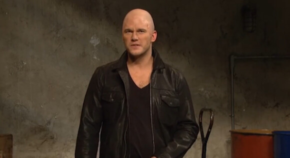 Chris Pratt est Jason Statham dans une fausse publicité du Saturday Night Live. (capture d'écran)