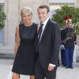  Emmanuel Macron et sa femme - Dîner d'Etat en l'honneur du Felipe VI et la reine Letizia d'Espagne, reçus par François Hollande, président de la République française, au Palais de l'Elysée à Paris le 2 juin 2015. 