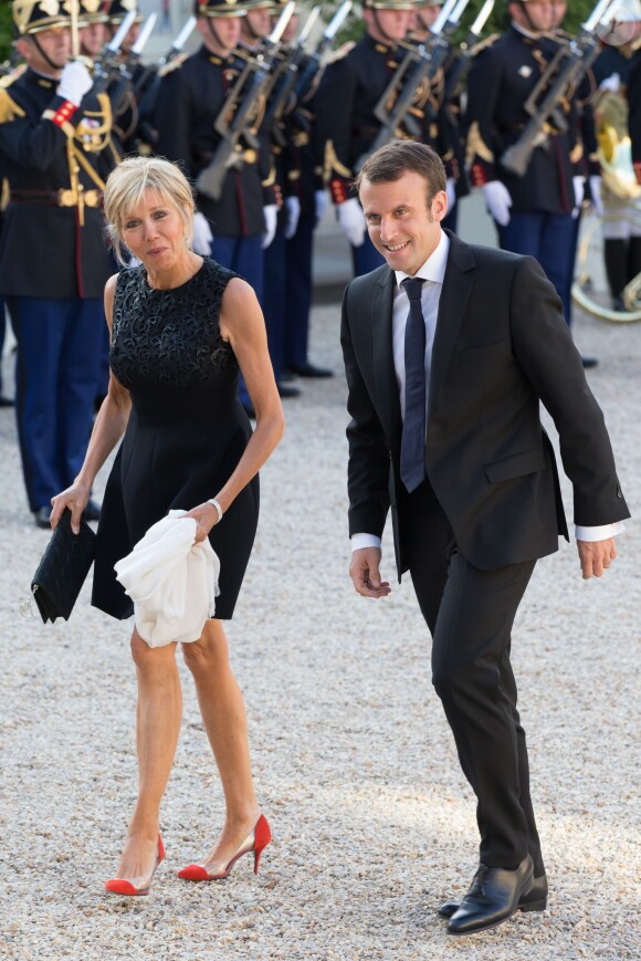 Emmanuel Macron et sa femme Brigitte Trogneux - Dîner d'Etat en l'honneur du Felipe VI et la reine Letizia d'Espagne, reçus par François Hollande, président de la République française, au Palais de l'Elysée à Paris le 2 juin 2015.