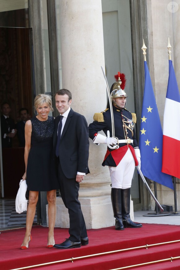 Emmanuel Macron et sa femme Brigitte Trogneux - Dîner d'Etat en l'honneur du Felipe VI et la reine Letizia d'Espagne, reçus par François Hollande, président de la République française, au Palais de l'Elysée à Paris le 2 juin 2015.
