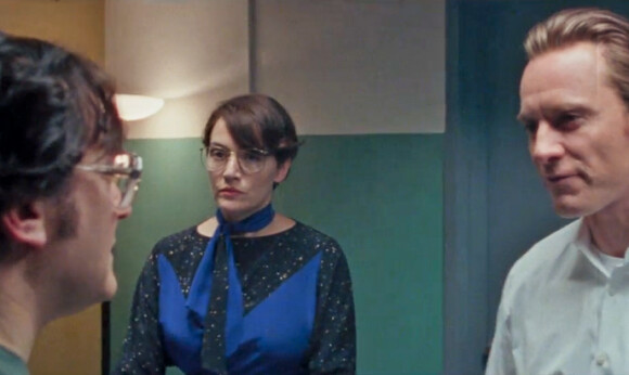 Kate Winslet grimée dans le biopic Steve Jobs avec Michael Fassbender.