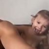 Mélia, la petite fille de Karim Benzema, lors d'une session hip hop avec son footeux de papa - photo extraite d'une vidéo publiée le 7 juillet 2015