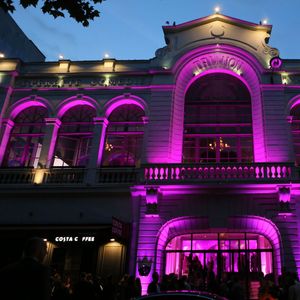 Exclusif - Illustration - Arrivées des people à la soirée du 10ème anniversaire de la création du parfum " Flowerbomb" de Viktor&Rolf au Trianon à Paris le 8 juillet 2015 