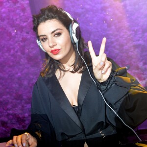 Charli XCX - Showcase de Tori Amos lors de l'After Party du 10ème anniversaire du parfum "Flowerbomb" de Viktor&Rolf au Trianon à Paris le 8 juillet 2015. 