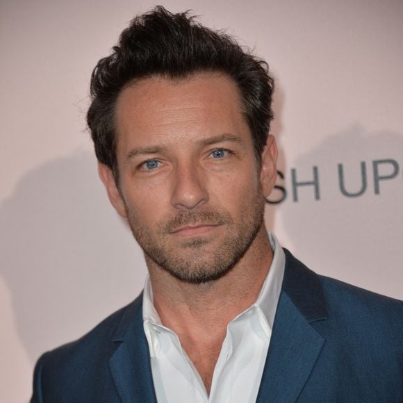 Ian Bohen - Photocall de la Soirée du 10ème anniversaire de la création du parfum "Flowerbomb" de Viktor&Rolf au Trianon à Paris le 8 juillet 2015. 