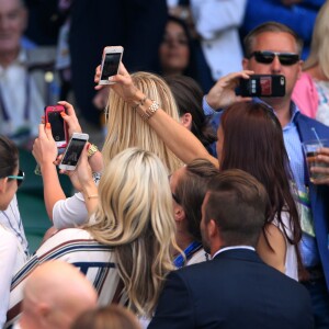 David Beckham a affolé les Lionnes de l'équipe de foot d'Angleterre le 9 juillet 2015 à Wimbledon