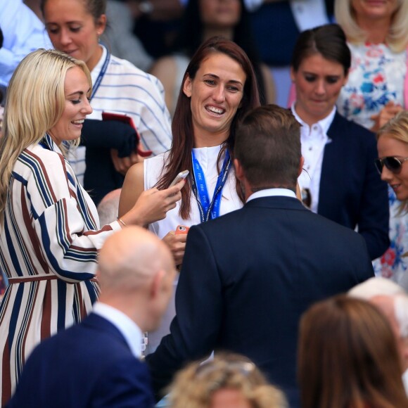 David Beckham a affolé les Lionnes de l'équipe de foot d'Angleterre le 9 juillet 2015 à Wimbledon