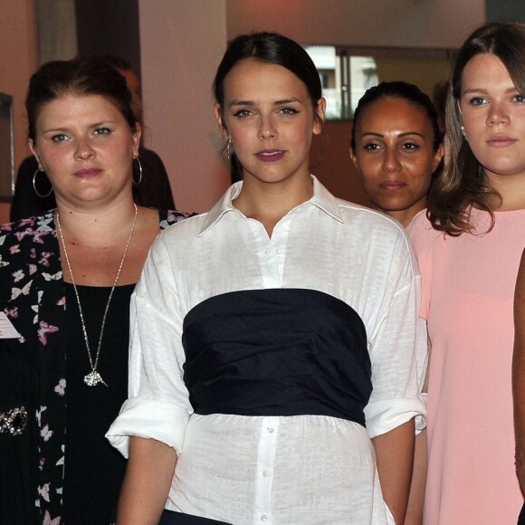 Pauline Ducruet et Camille Gottlieb soutenaient leur mère la princesse Stéphanie de Monaco le 10 juillet 2015 au Sporting de Monte-Carlo lors du gala annuel au profit de l'association Fight Aids Monaco, présidée par la princesse Stéphanie de Monaco.