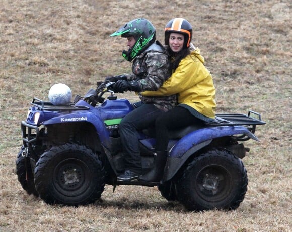 Exclusif - Rebecca Hall sur un quad lors du tournage du film "Tumbledown" à Ayer, le 30 mars 2014.  