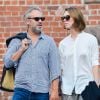 Sam Mendes et sa petite-amie Rebecca Hall se promenent a New York, le 18 aout 2013.