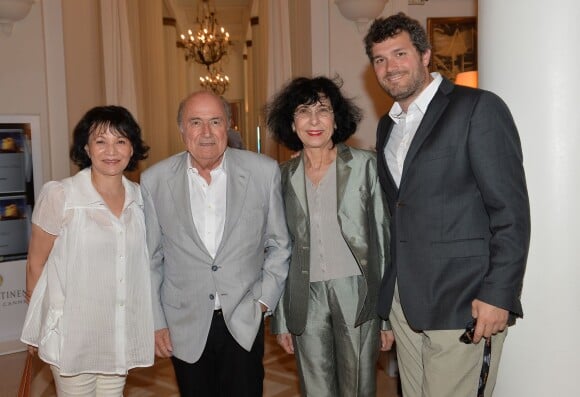 Exclusif - Louisa Maurin (productrice), Sepp Blatter, Christine Gozlan (productrice) et David Poirot - Photocall "Film & Music Ischia Global Fest reception" lors du 67e festival du film de Cannes, le 17 mai 2014.