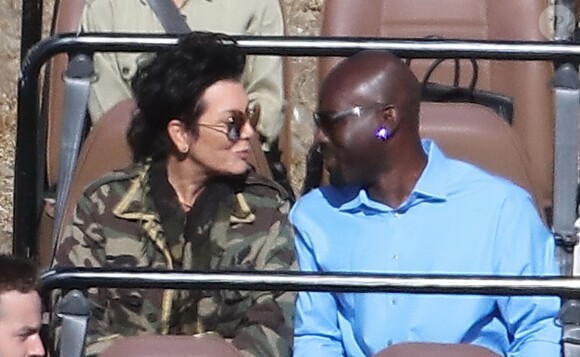Exclusif - Kris Jenner et son compagnon Corey Gamble en amoureux au Malibu Wine Safari. Malibu, le 10 juillet 2015.