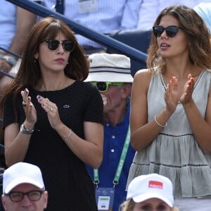 Nolwenn Leroy et Noura lors du match entre Andy Murray et Gilles Simon en quart de finale de la Coupe Davis entre la France et la Grande-Bretagne, au Queens Club de Londres, le 19 juillet 2015