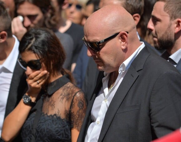 Philippe Bianchi et sa fille Mélanie lors des obsèques de Jules Bianchi en la cathédrale Sainte-Réparate à Nice, le 21 juillet 2015