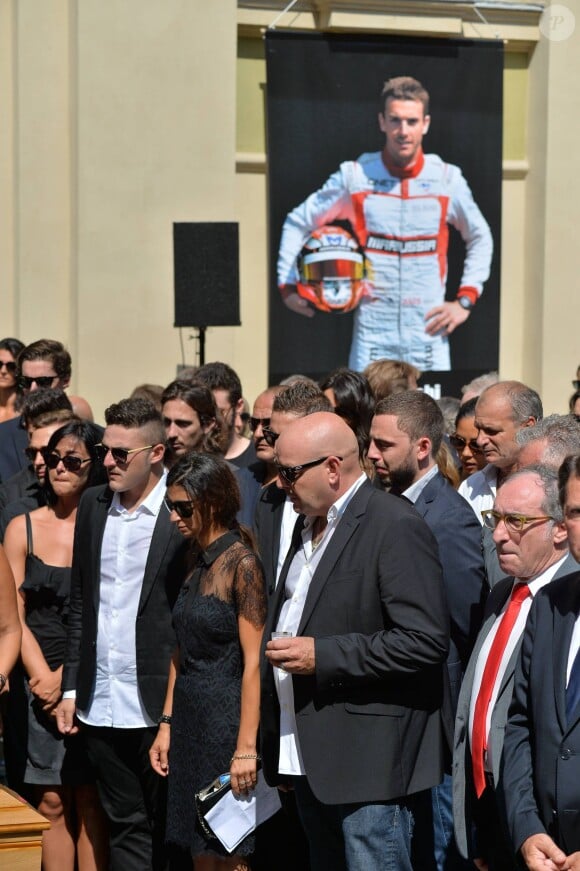 Philippe Bianchi, sa fille Mélanie et son fils Tom lors des obsèques de Jules Bianchi le 21 juillet 2015 en la cathédrale Sainte-Réparate de Nice
