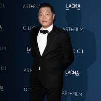 PSY : Rolls contre bus, la star du Gangnam Style victime d'un accident