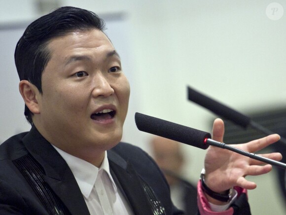 Le chanteur Psy donne une conference de presse avant son concert a Moscou, le 7 Juin 2013. 