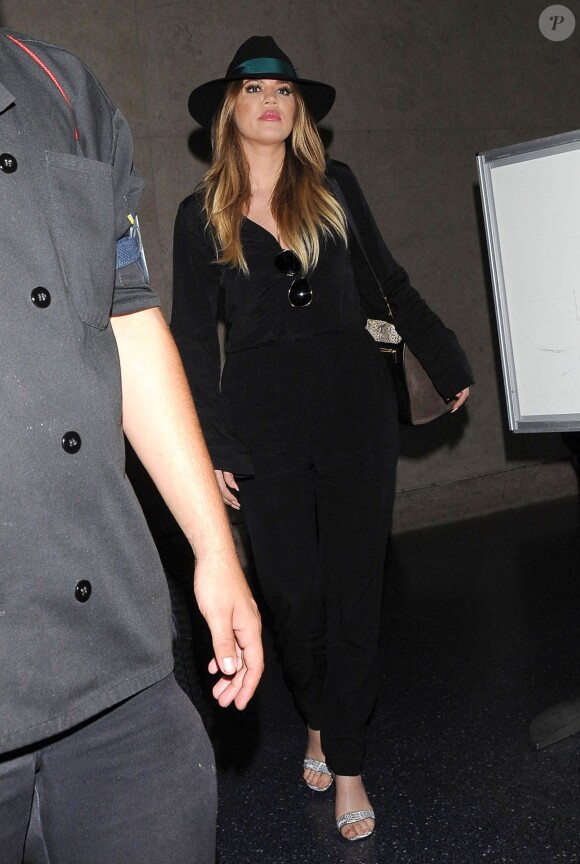 Khloe Kardashian arrive à l'aéroport LAX de Los Angeles. Le 19 juin 2014  
