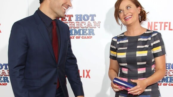 Amy Poehler et Paul Rudd se préparent à passer un "Wet Hot American Summer"