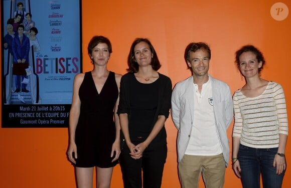 Sara Giraudeau, Rose Philippon, Jonathan Lambert et Alice Philippon - Avant-première du film "Des Bêtises" au Gaumont Opéra à Paris le 21 juillet 2015.