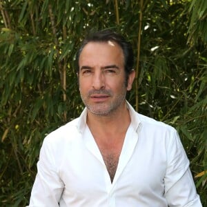 Jean Dujardin - People dans le village lors de la finale du tournoi de tennis de Roland-Garros à Paris, le 7 juin 2015.