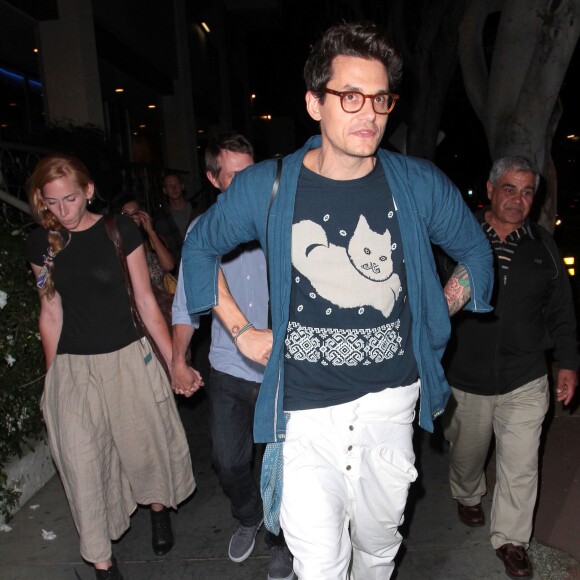 John Mayer est allé dîner au restaurant Madeo à West Hollywood. Le 2 juin 2014  