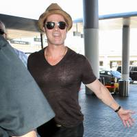 Brad Pitt, 51 ans : En T-shirt transparent, il dévoile ses atouts musclés