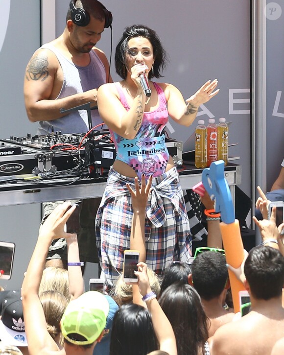 Demi Lovato donne un concert à l'hôtel Fontainebleau à Miami, le 2 juillet 2015.