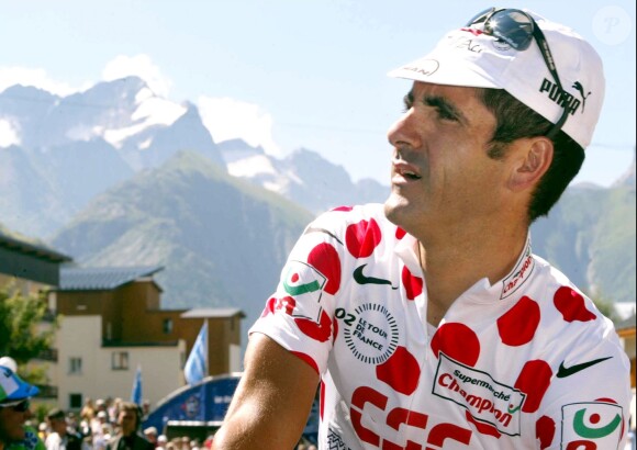 Laurent Jalabert au départ de la 16e étape du Tour de France entre Les Deux-Alpes et La Plagne le 24 juillet 2002