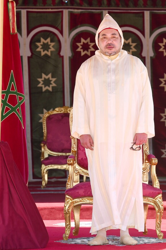 Le roi Mohammed VI du Maroc le 30 juillet 2015 au palais royal, à Rabat, lors de la Fête du Trône à l'occasion du 16e anniversaire de son règne.
