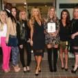 Paris Hilton, Nicky Hilton, Kim Richards, Kyle Richards, Kathy Hilton - Nicky Hilton en dédicace de livre "365 Styles" à Beverly Hills. Le 21 octobre 2014