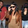 Kim Kardashian enceinte prend un vol à l'aéroport de Los Angeles, le 3 août 2015.