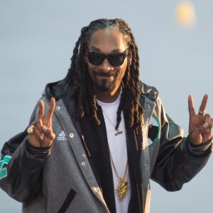 Snoop Dogg - Snoop Dogg sur le plateau du Grand Journal de Canal + lors du 68ème festival de Cannes le 19 mai 2015.  