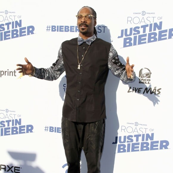 Snoop Dogg à la fête de "Comedy Central Roast Of Justin Bieber" à Culver City, le 14 mars 2015  Comedy Central Roast Of Justin Bieber held at The Sony Studios in Culver City, California on 3/14/1514/03/2015 - Culver City