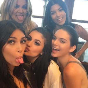 Kylie Jenner et ses soeurs Kim, Kourtney et Khloé Kardashian ainsi que Kendall Jenner pour son anniversaire au restaurant Nobu à Malibu / aout 2015