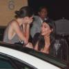 Kim Kardashian et Kendall Jenner mortes de rire au restaurant Nobu pour les 18 ans de Kylie Jenner en famille, Malibu, Los Angeles, le 7 aout 2015  