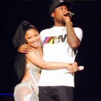 Nicki Minaj enceinte de Meek Mill ? Leur instant "bébé" en plein concert !