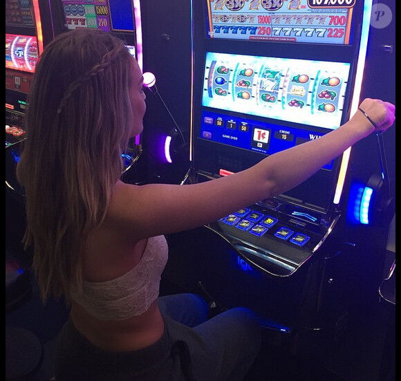Perrie Edwards s'éclate à Las Vegas / photo postée sur Instagram au mois d'août 2015