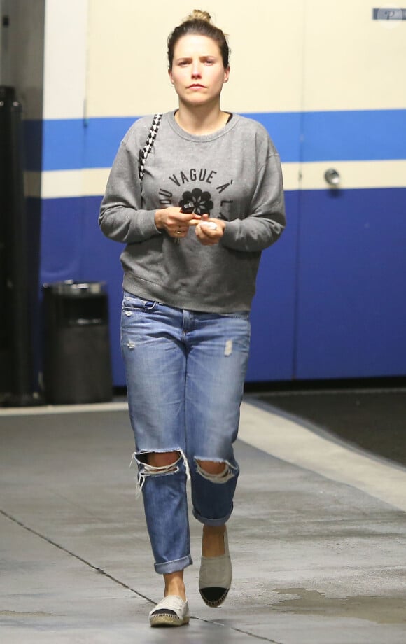 Semi-Exclusif - Sophia Bush se rend dans un centre médical à Beverly Hills, le 18 mai 2015