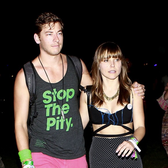 Sophia Bush avec son petit ami Dan Fredinburg - Celebrites au 2 eme jour du Festival de musique de Coachella a Indio le 13 avril 2013