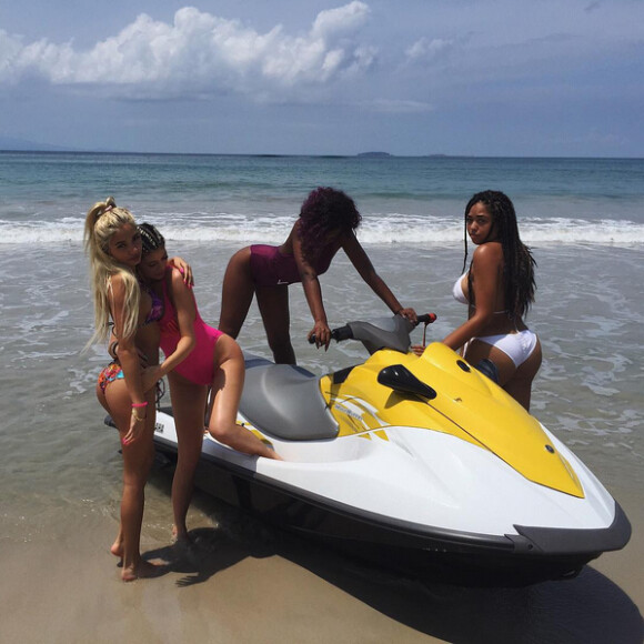 Kylie Jenner et ses amies en vacances au Mexique. Photo publiée le 13 août 2015.