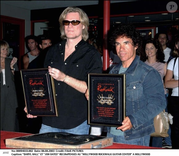 Daryl Hall et Joh Oates récompensés sur Hollywood Rockwalk, en Californie le 6 aout 2003